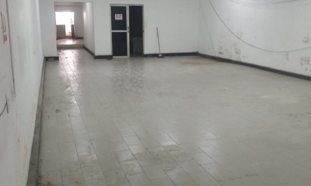 Prédio Comercial de 2 Pavimentos 