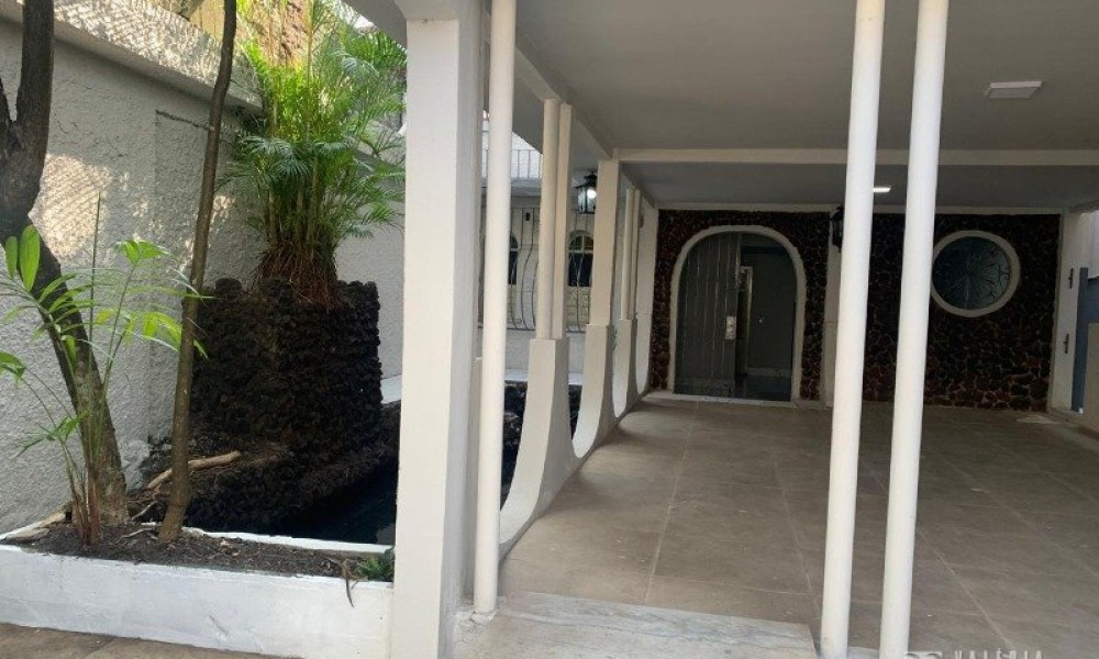 Casa de 2 Pavimentos 