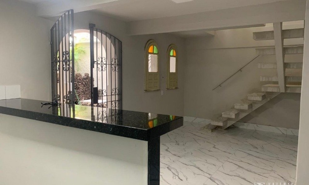 Casa de 2 Pavimentos 