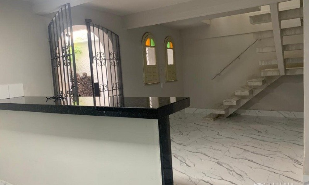 Casa de 2 Pavimentos 