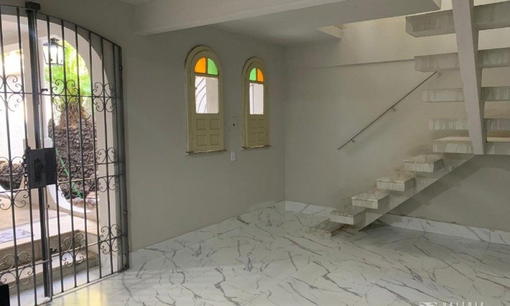 Casa de 2 Pavimentos 