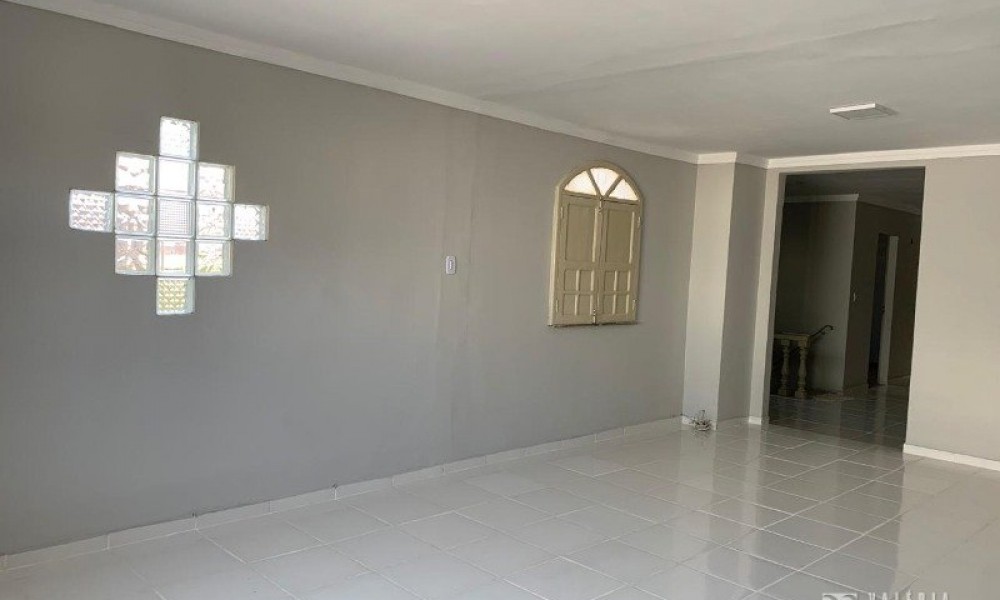 Casa de 2 Pavimentos 