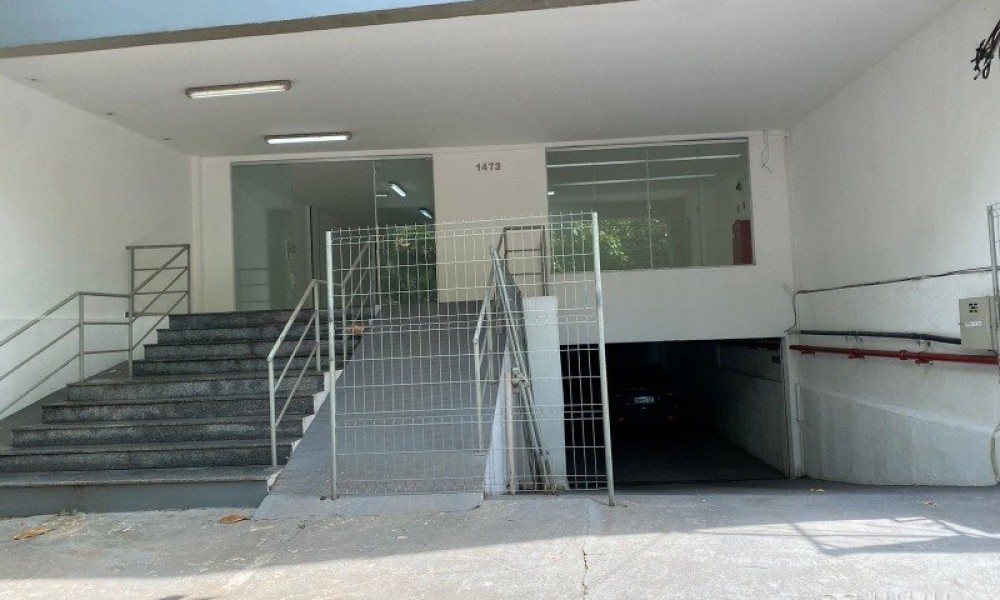 Prédio Comerical Com 3 Pavimentos