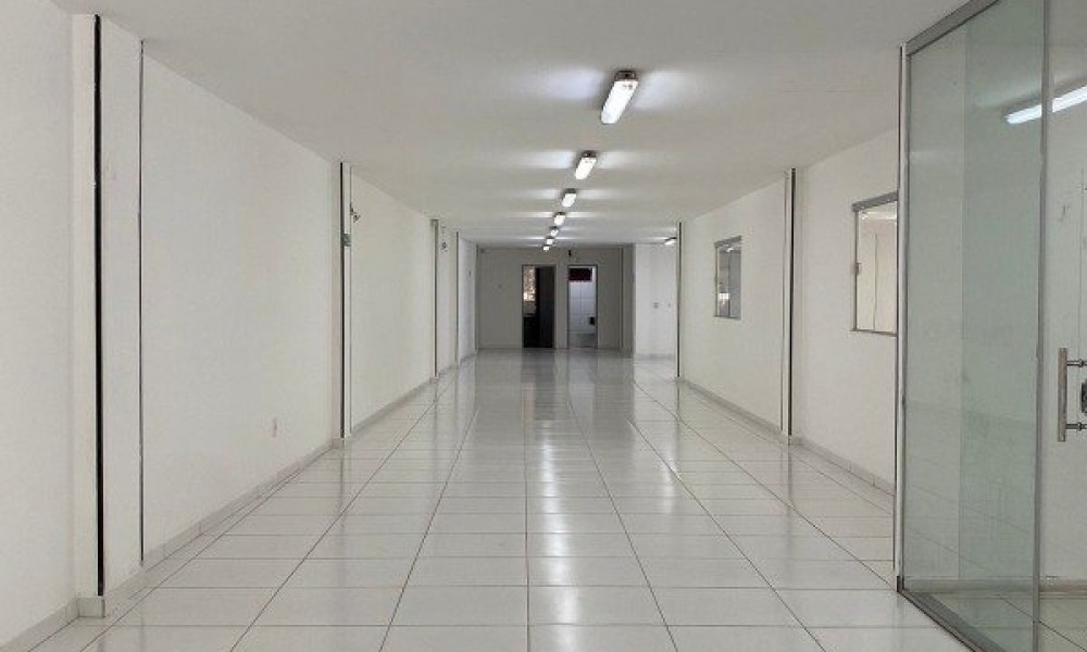 Prédio Comerical Com 3 Pavimentos