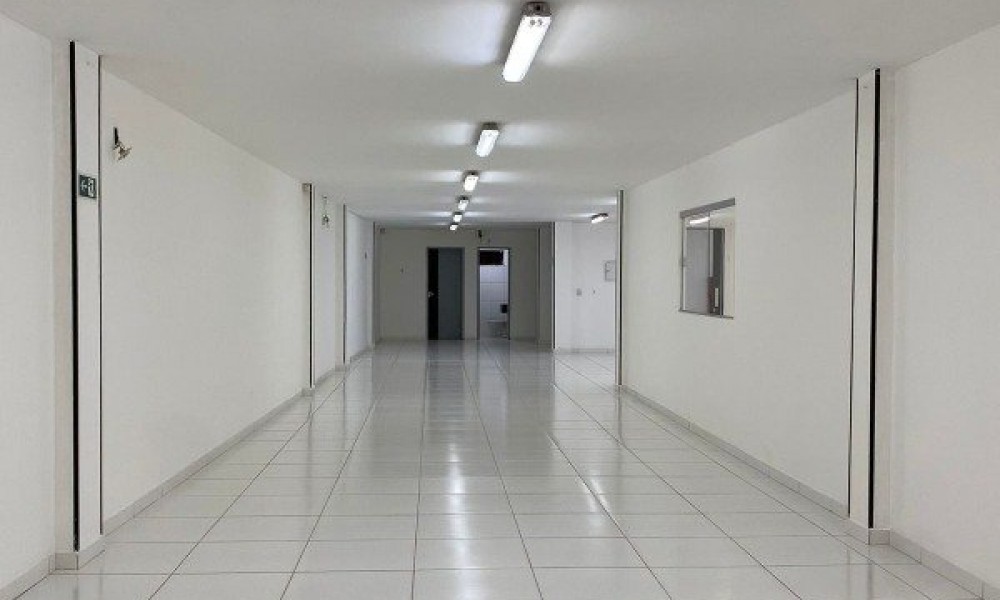 Prédio Comerical Com 3 Pavimentos