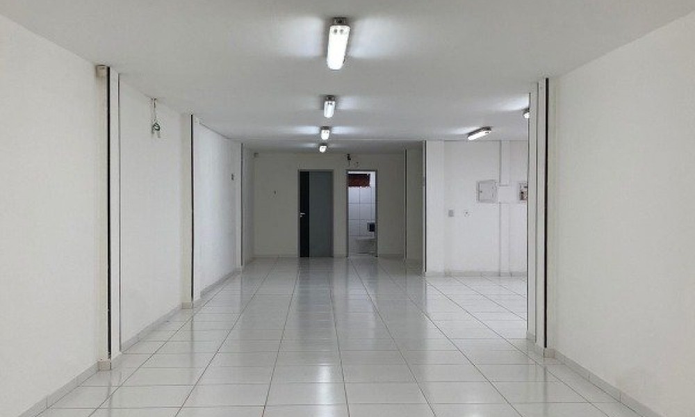 Prédio Comerical Com 3 Pavimentos