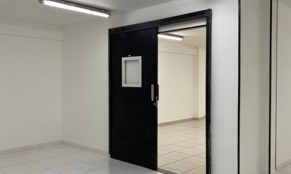 Prédio Comerical Com 3 Pavimentos