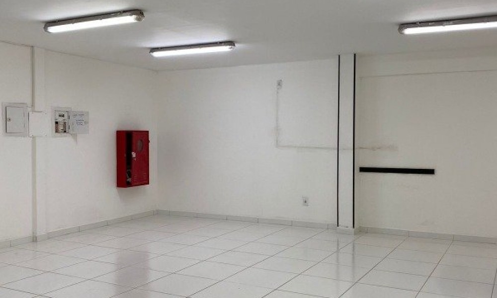 Prédio Comerical Com 3 Pavimentos