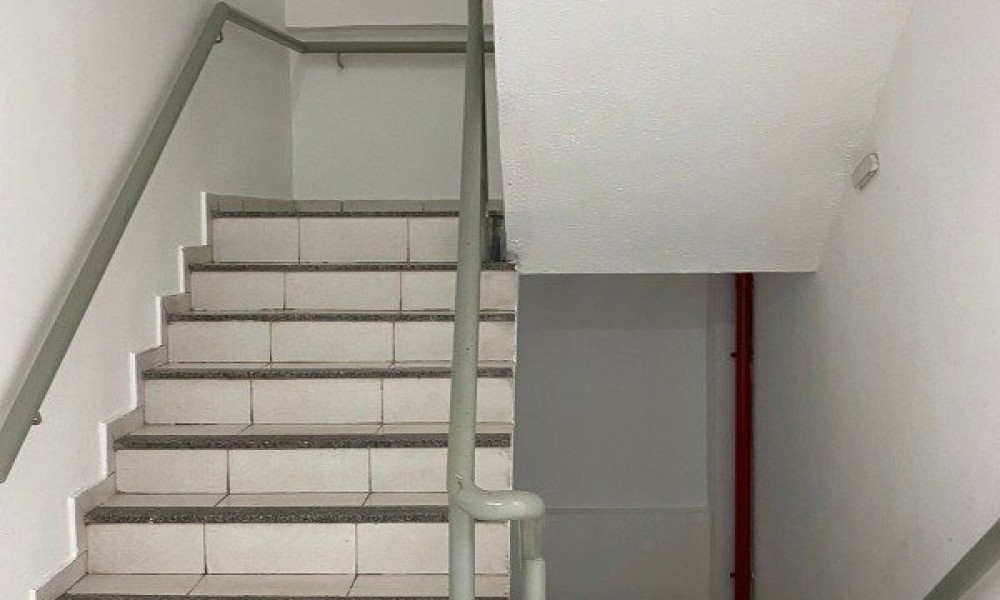 Prédio Comerical Com 3 Pavimentos