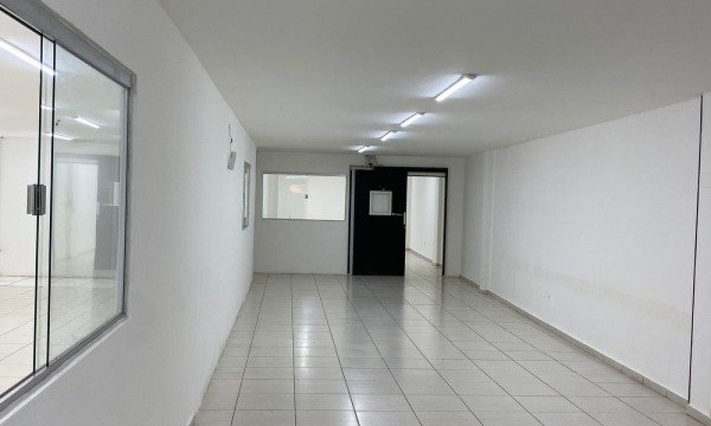 Prédio Comerical Com 3 Pavimentos