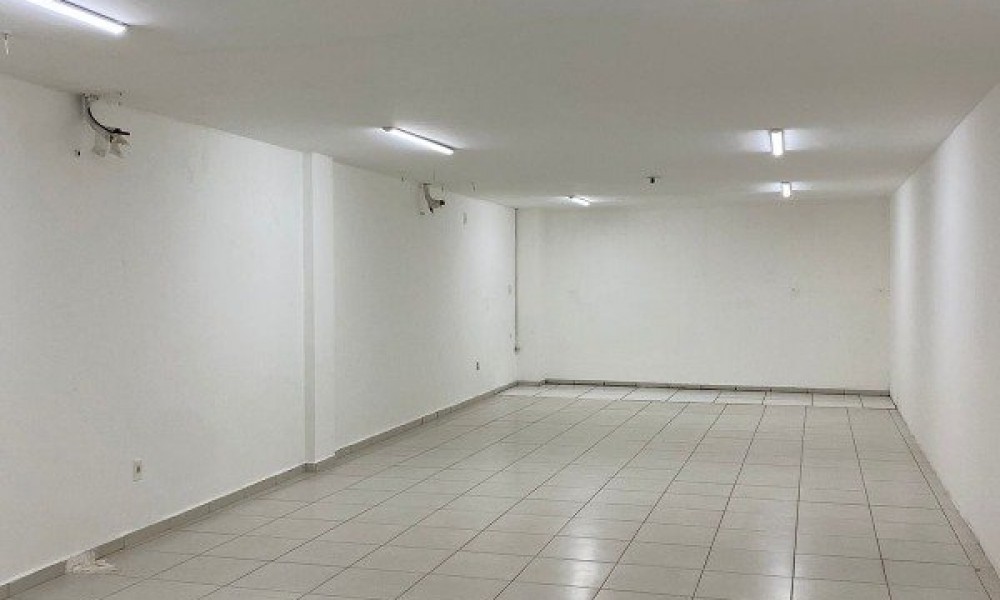 Prédio Comerical Com 3 Pavimentos