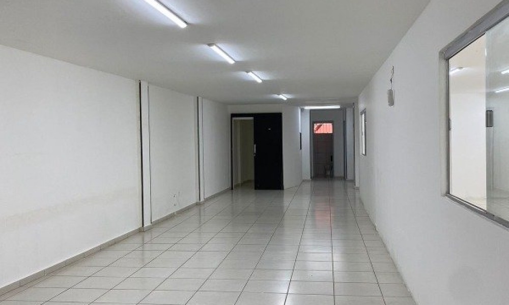 Prédio Comerical Com 3 Pavimentos