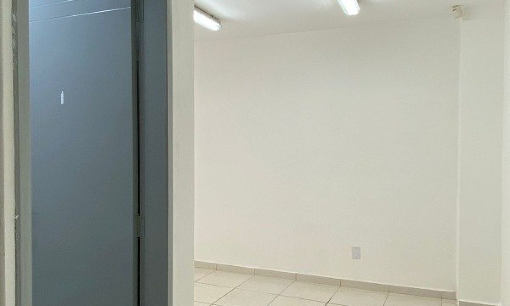 Prédio Comerical Com 3 Pavimentos