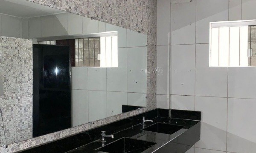 Prédio Comerical Com 3 Pavimentos