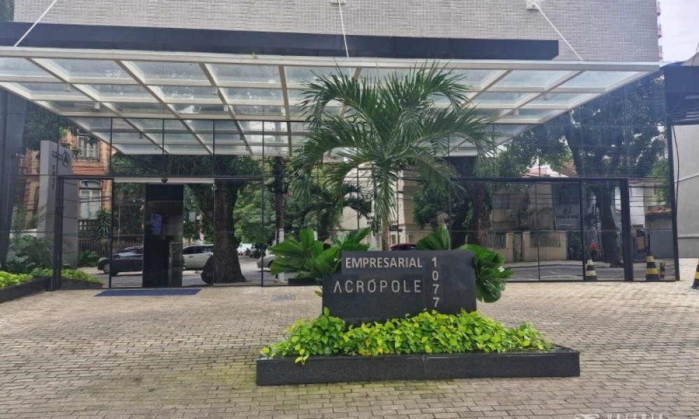 Ed. Centro Empresarial Acropole