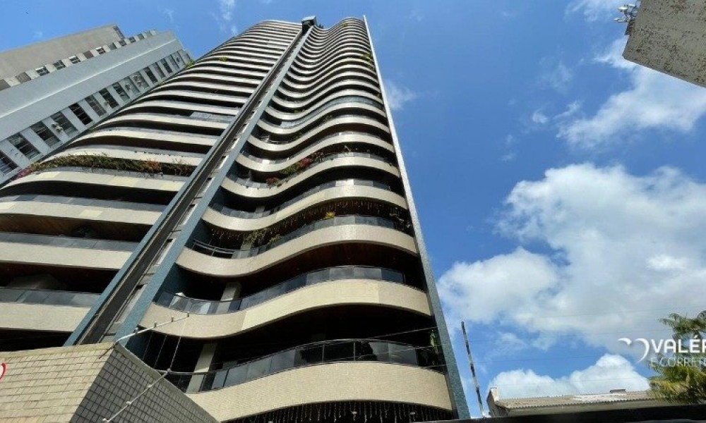 Ed. Diamond Tower