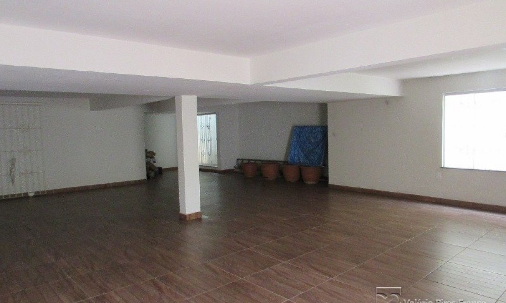 Casa Comercial