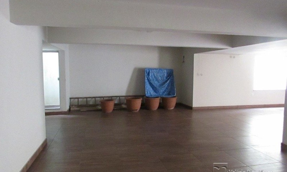Casa Comercial