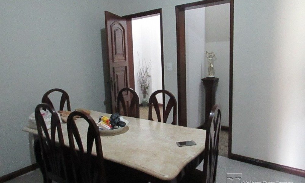 Casa Comercial