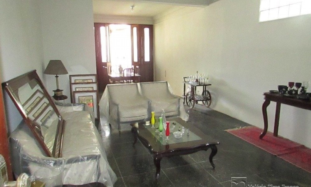 Casa Comercial