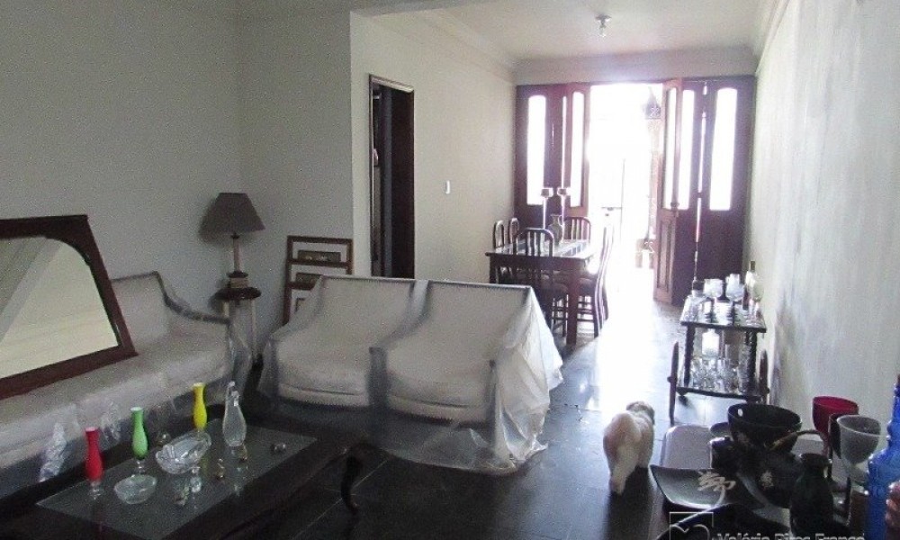 Casa Comercial