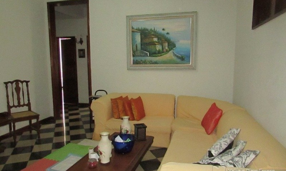 Casa Comercial