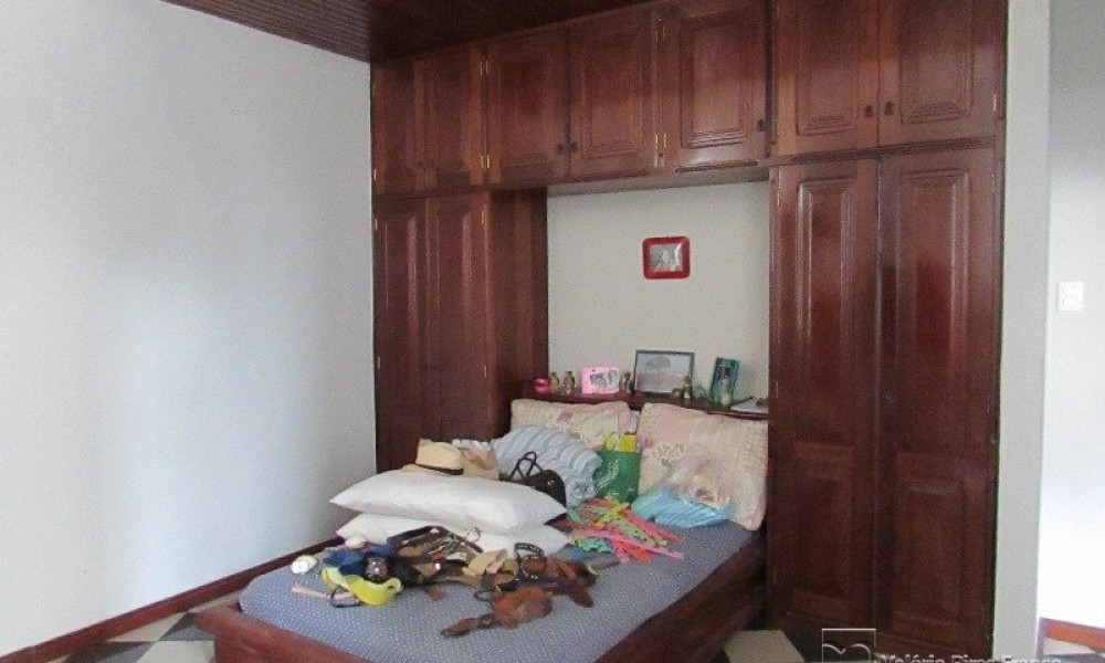 Casa Comercial