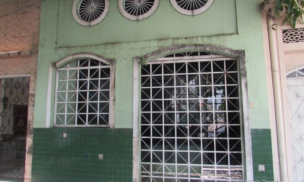 Casa Comercial