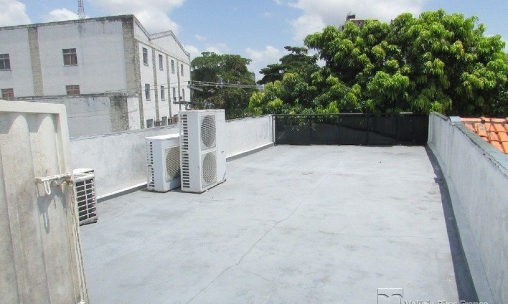 Casa Comercial