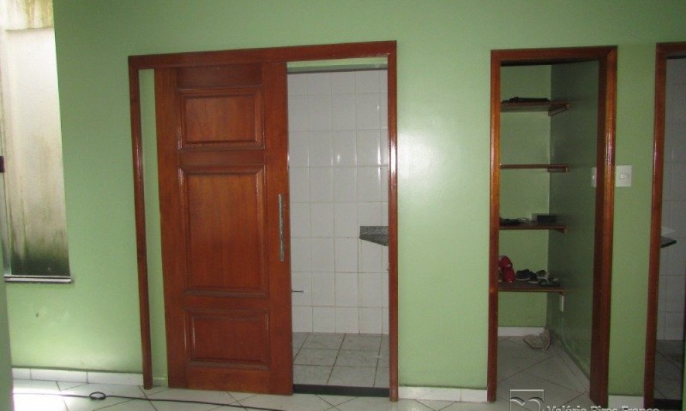 Casa Comercial