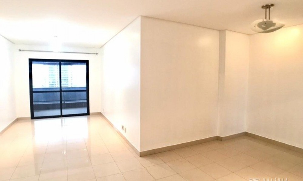 Ed. Astoria Tower Residence