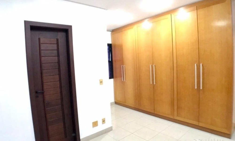Ed. Astoria Tower Residence