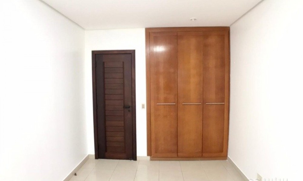 Ed. Astoria Tower Residence