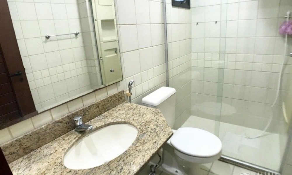 Ed. Astoria Tower Residence