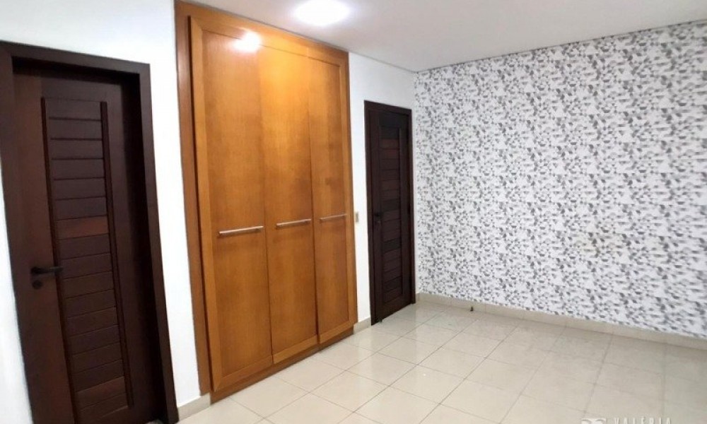 Ed. Astoria Tower Residence