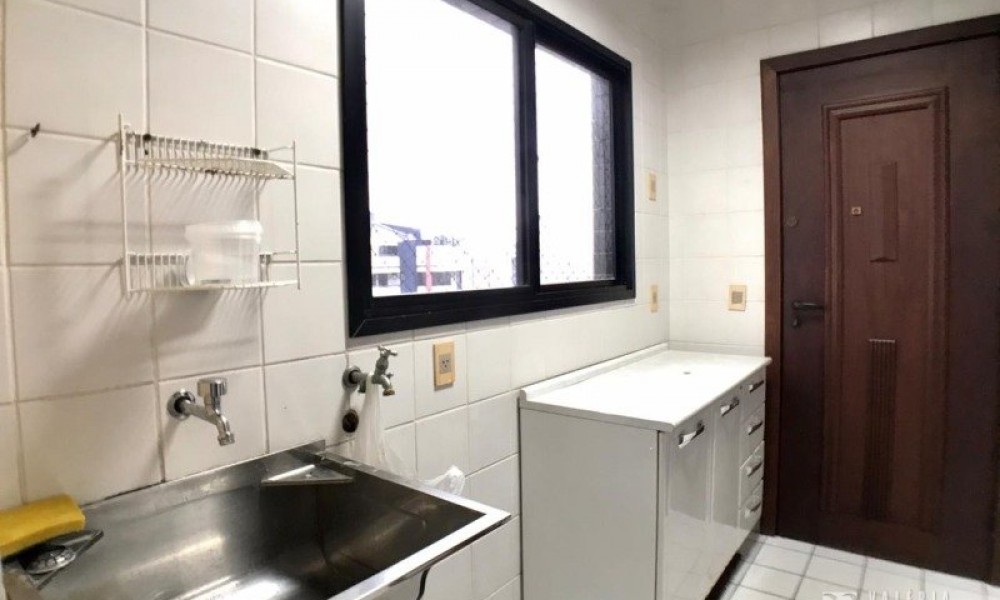 Ed. Astoria Tower Residence