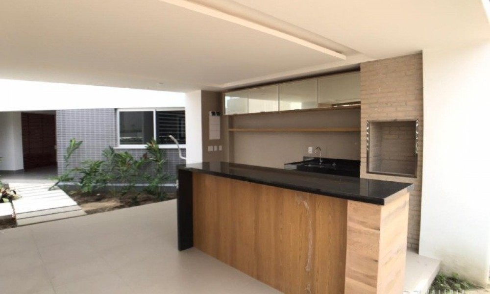 Ed. Breeze Residence