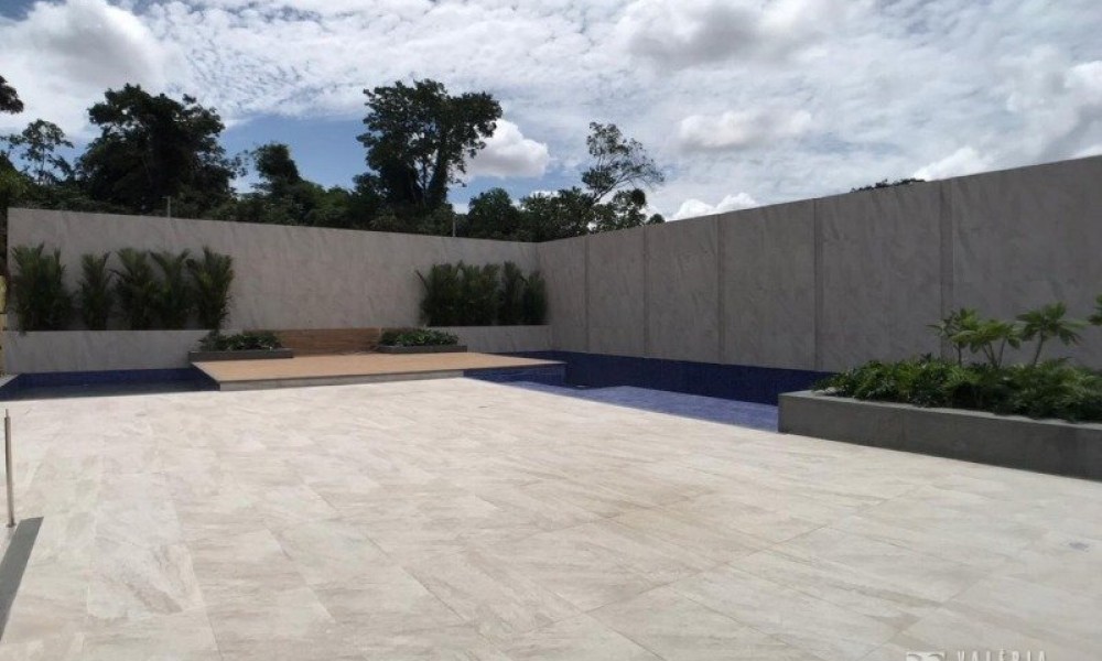 Ed. Breeze Residence