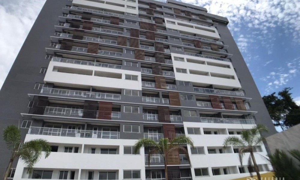 Ed. Breeze Residence