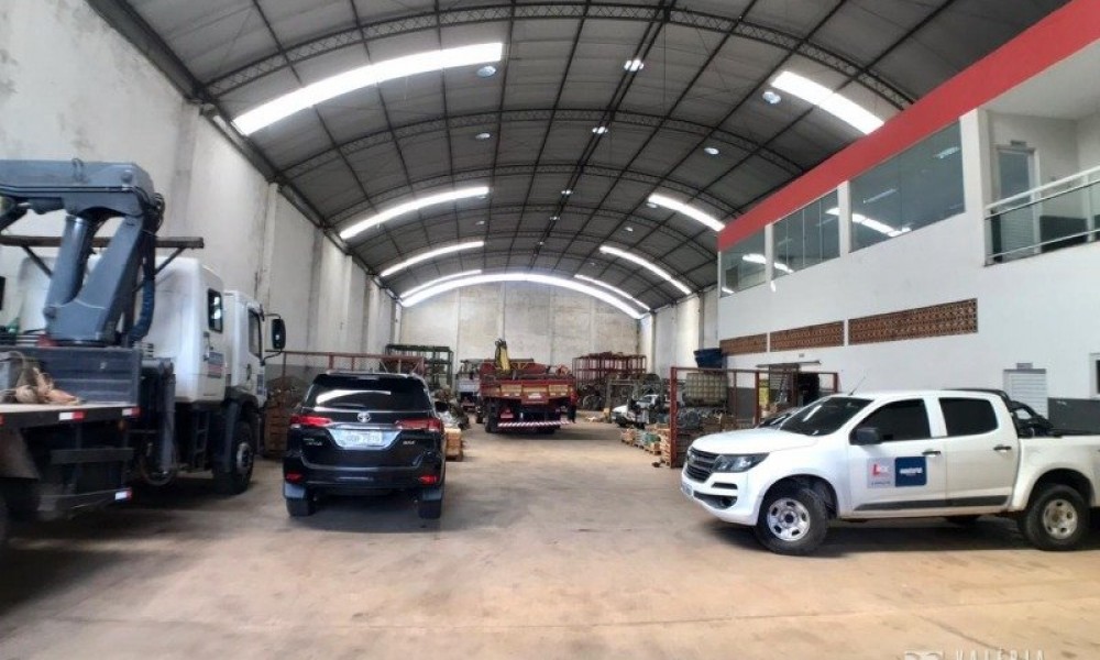 Galpão Com Prédio Comercial