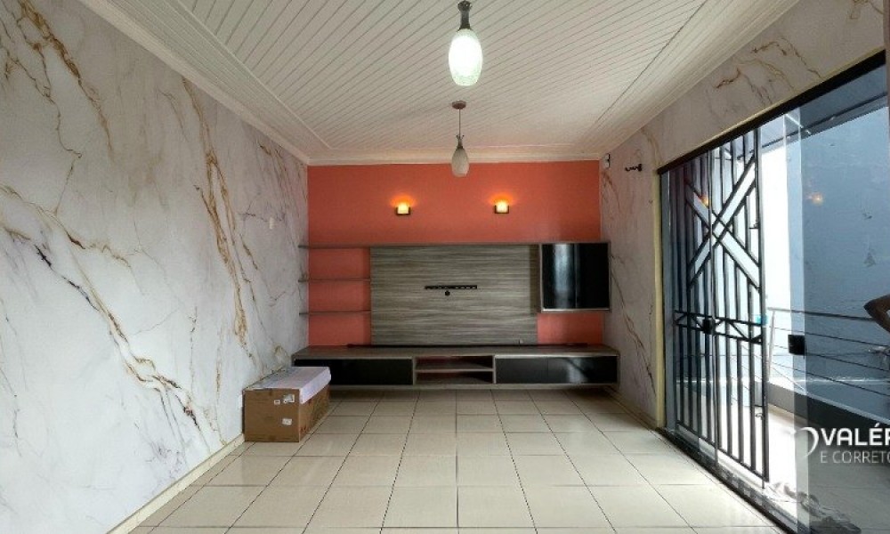 VILA FARAH