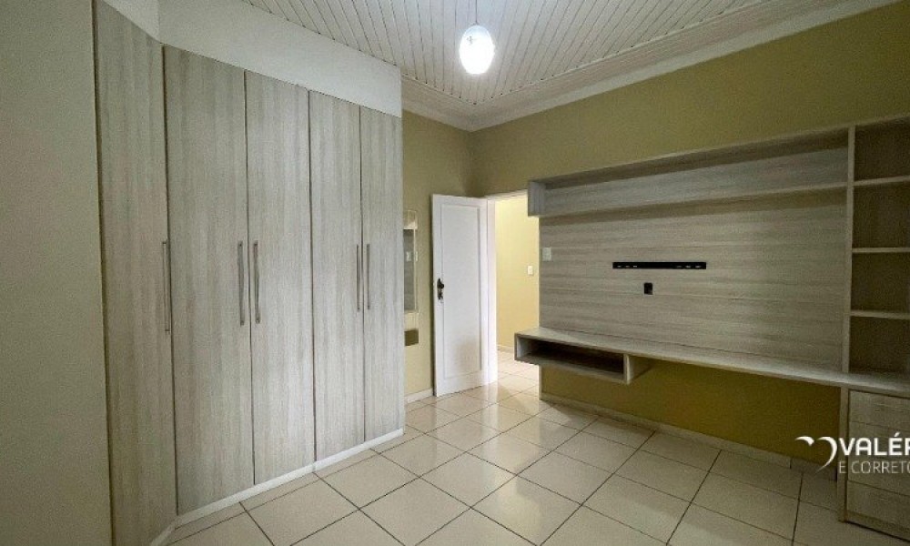 VILA FARAH