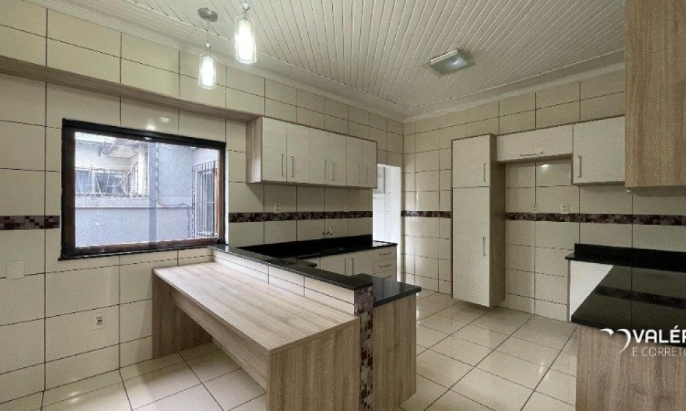 VILA FARAH