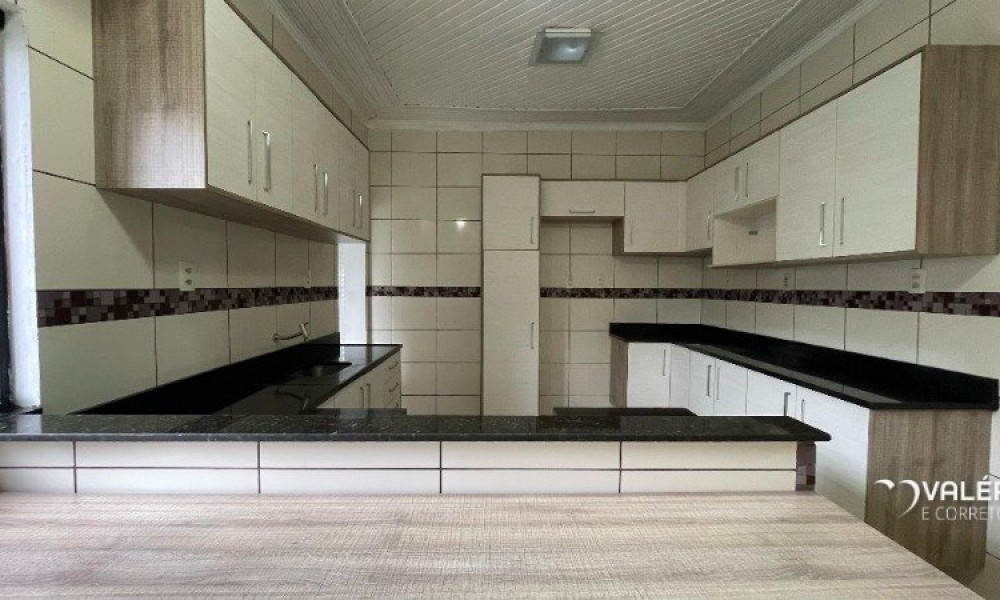 VILA FARAH
