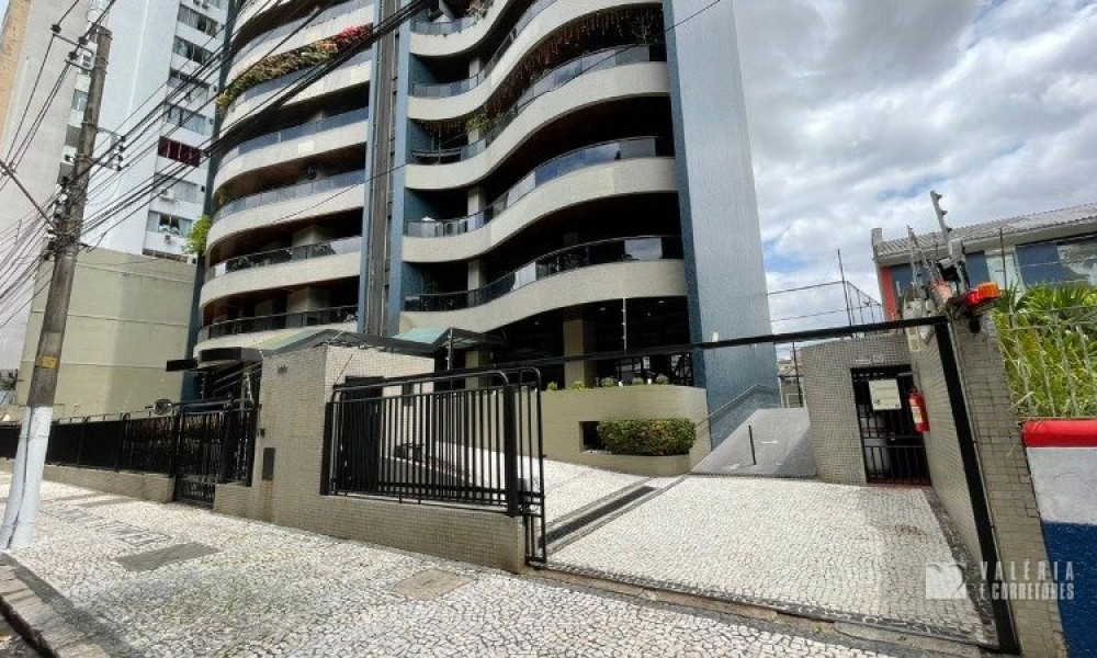 Ed. Diamond Tower