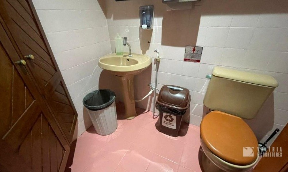 Salas Em Prédio Comercial