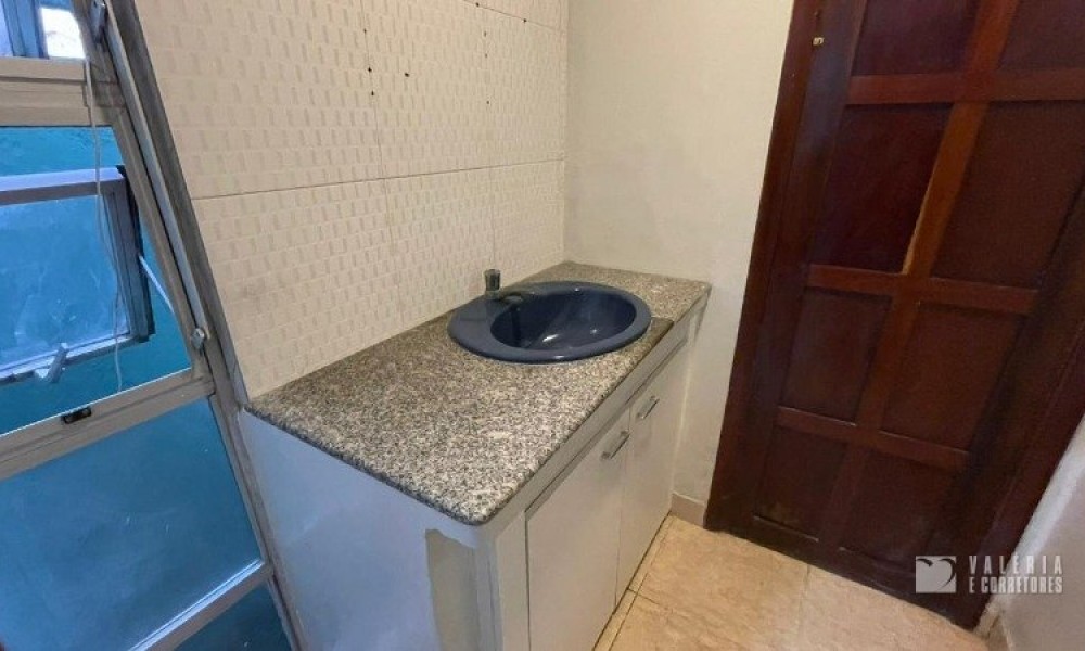 Salas Em Prédio Comercial