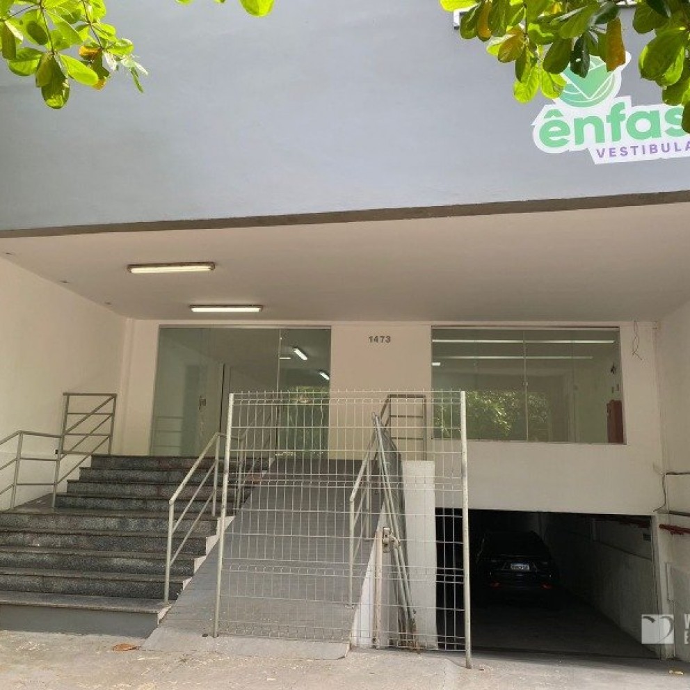 Prédio Comerical Com 3 Pavimentos