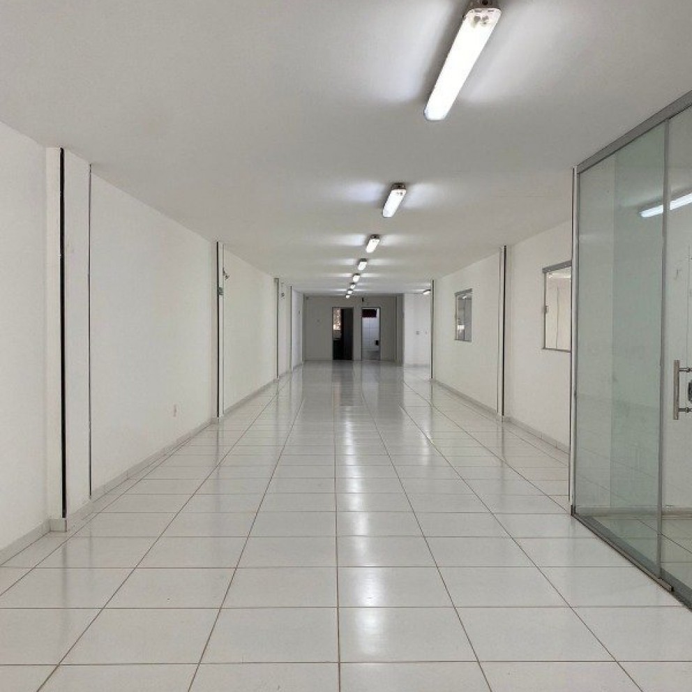 Prédio Comerical Com 3 Pavimentos