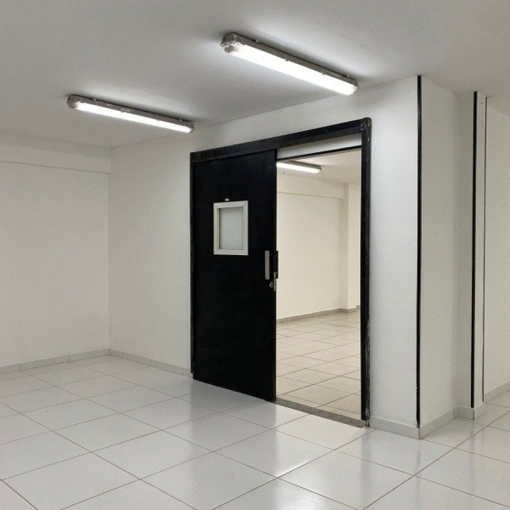 Prédio Comerical Com 3 Pavimentos